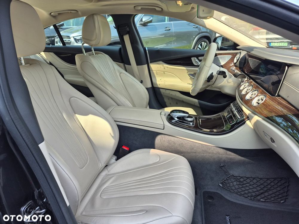 Mercedes-Benz CLS - 28