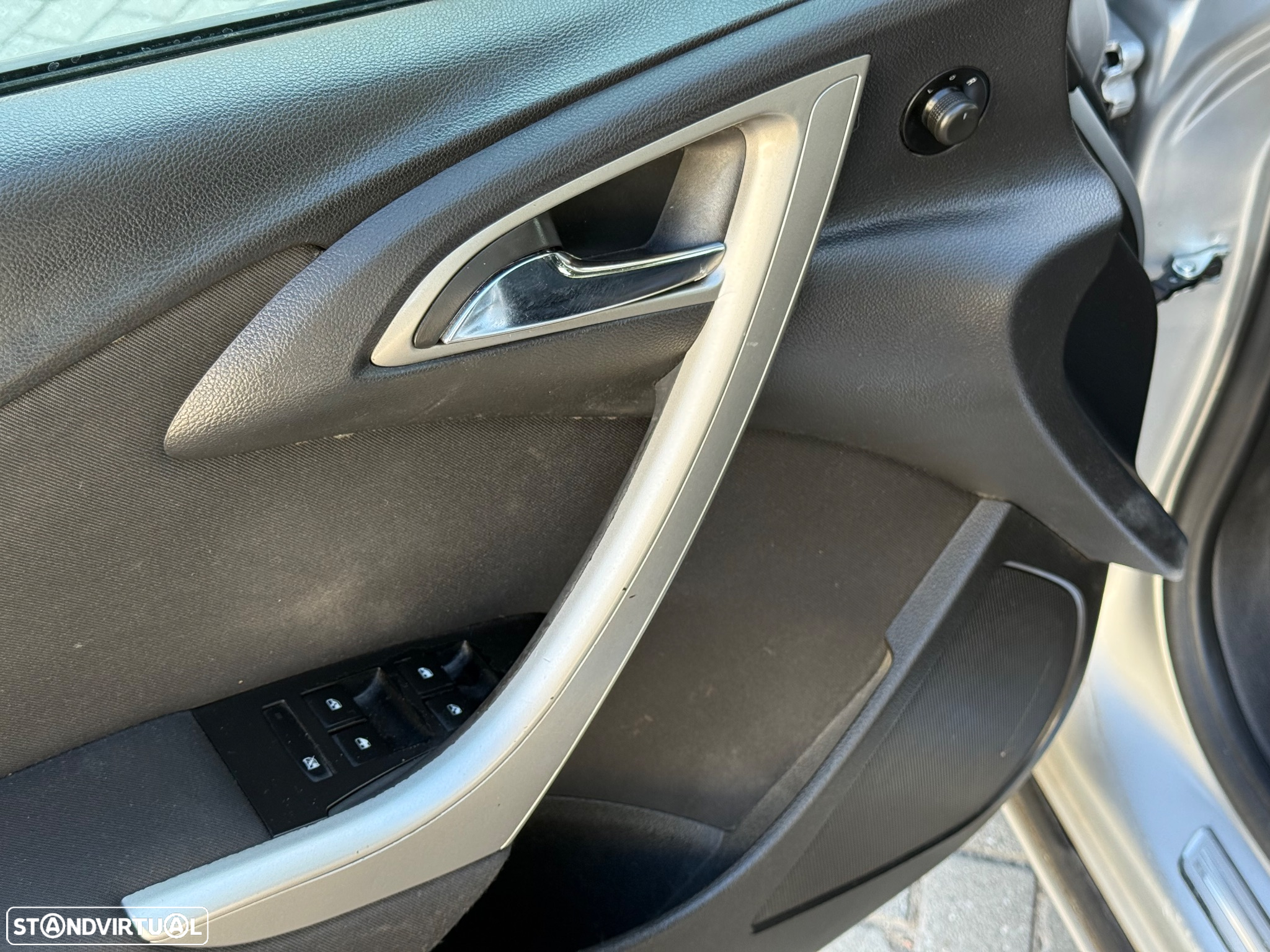 Opel Astra 1.3 CDTi Enjoy EcoFLEX - 11