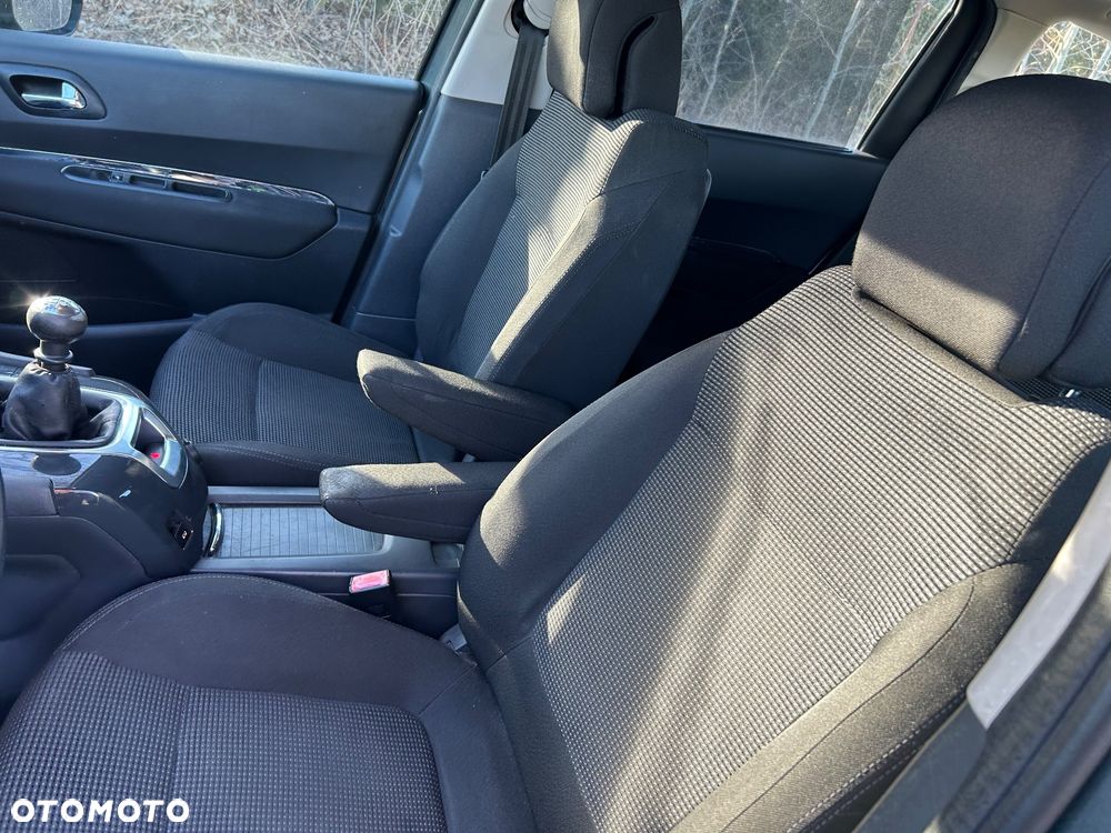 Peugeot 5008 - 36