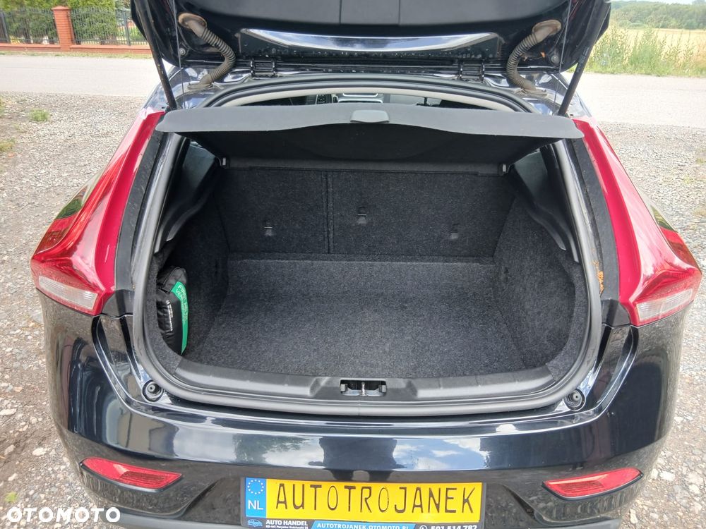 Volvo V40 D2 - 38
