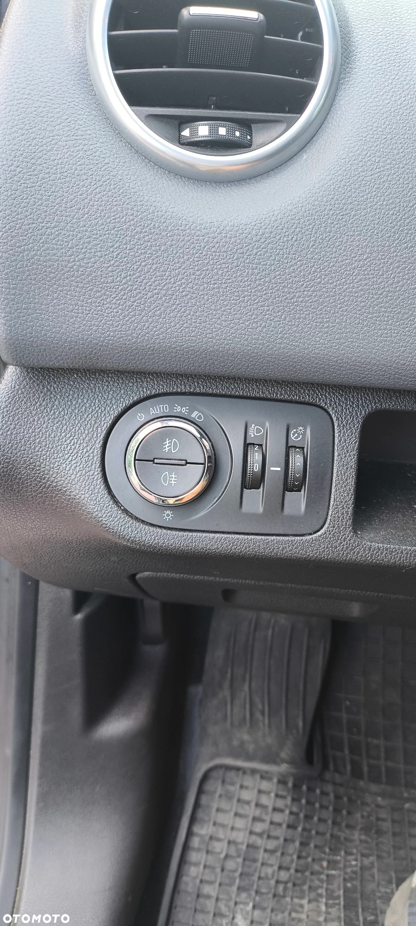 Opel Meriva - 28