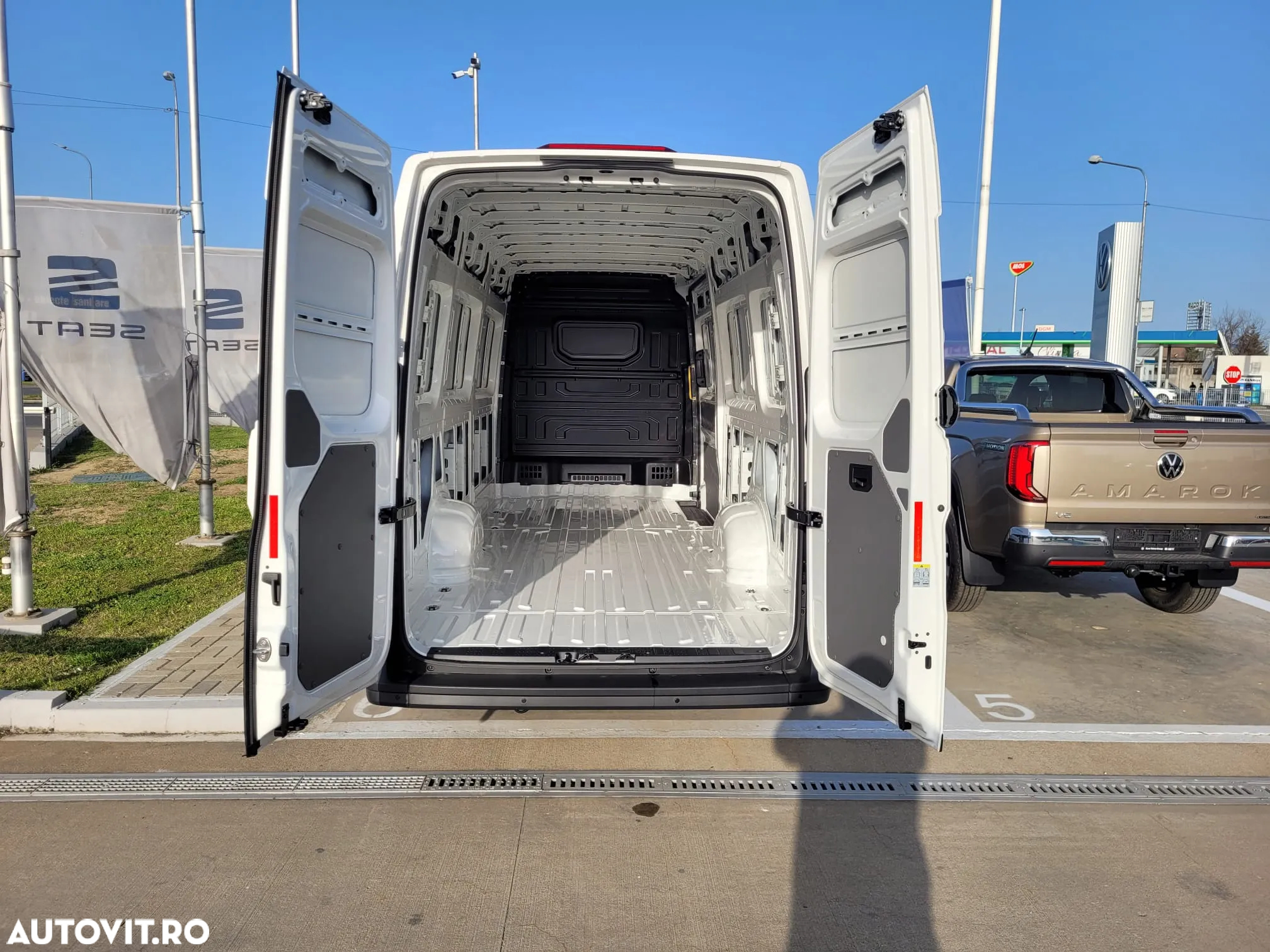 Volkswagen Crafter 35 Superlung 140CP modelul nou cu tableta - 6