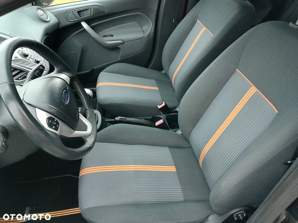 Ford Fiesta - 9