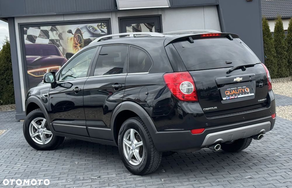 Chevrolet Captiva 2.4 LT+ - 11