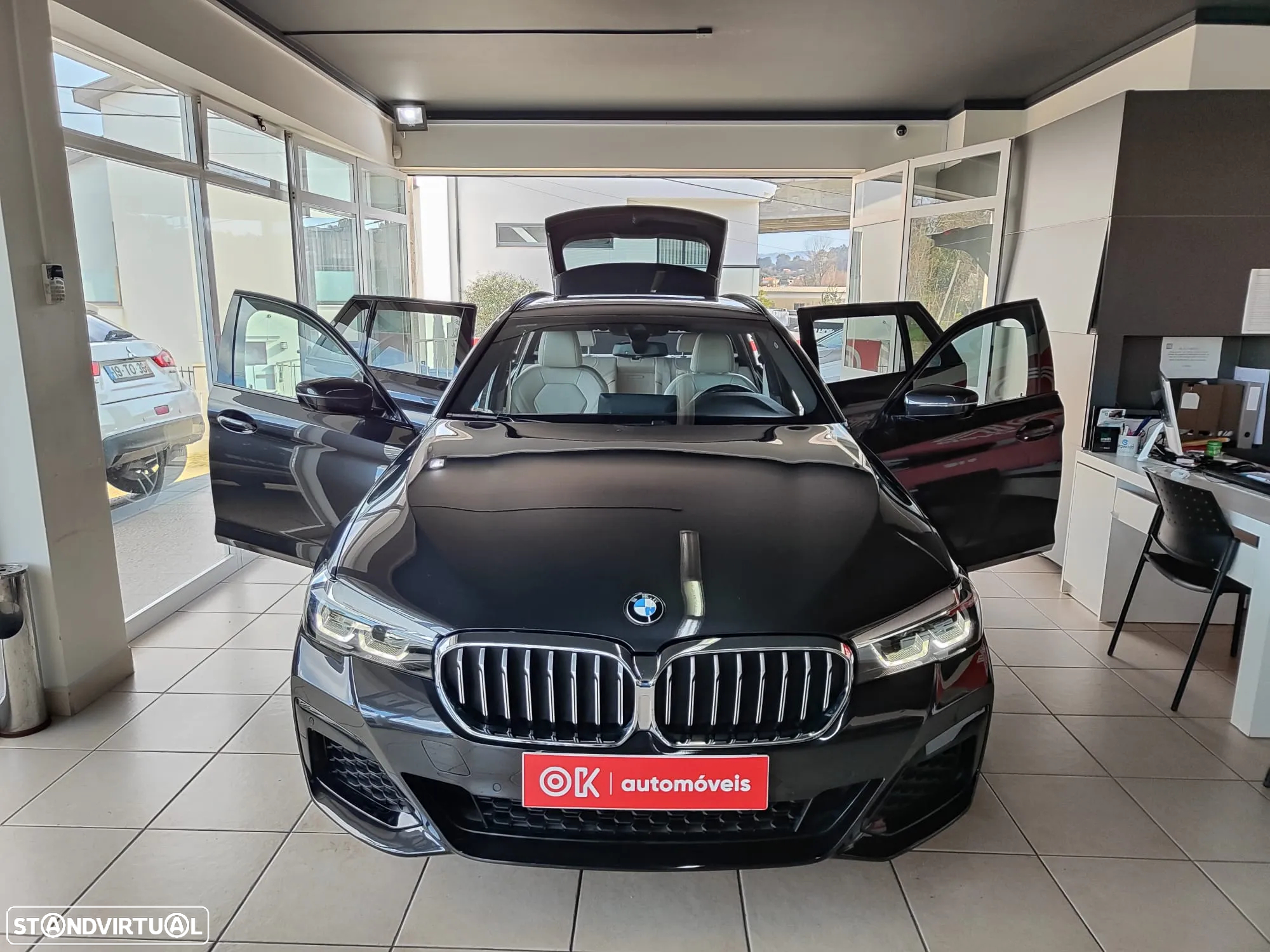 BMW 530 e Pack Desportivo M - 18