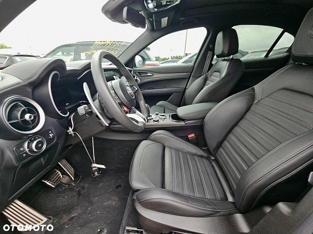 Alfa Romeo Stelvio 2.9 Bi Turbo V6 Quadrifoglio Q4 - 8