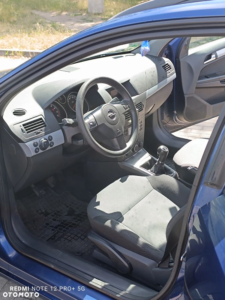 Opel Astra 1.6 Enjoy - 11