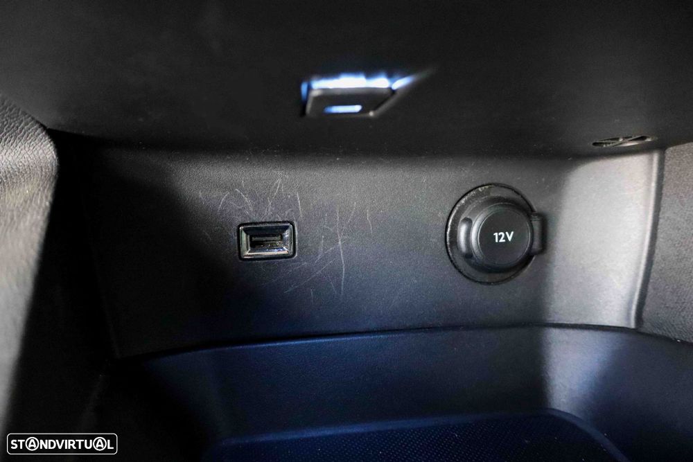 Peugeot 3008 1.6 Hybrid Allure e-EAT8 - 38