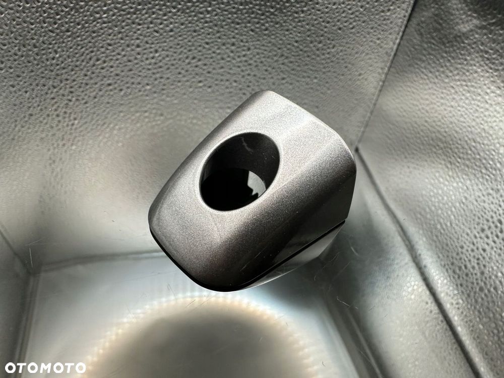 Nakładka osłona zaślepka zamka klamki drzwi przednich lewe Audi A4 B8 A5 Q5 - 2