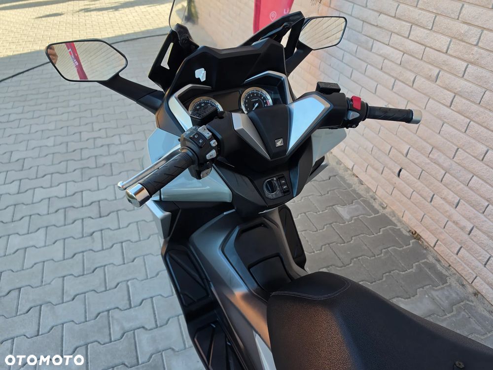 Honda NSS - 16