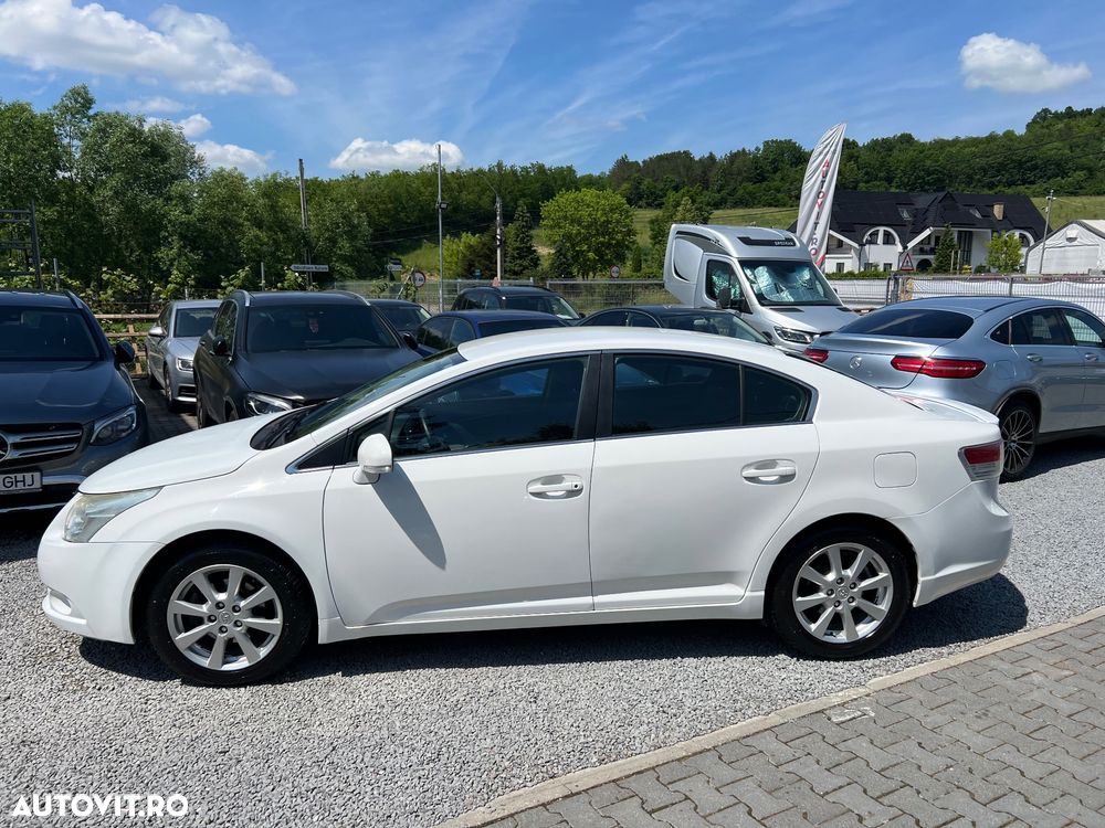 Toyota Avensis - 24