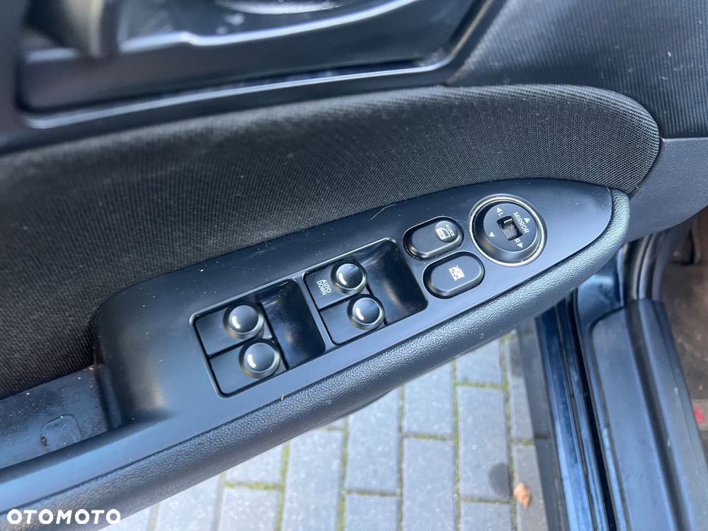 Hyundai i30 1.4 Base + - 12