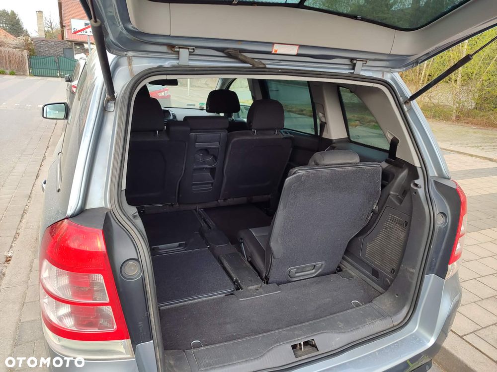 Opel Zafira 1.6 - 12
