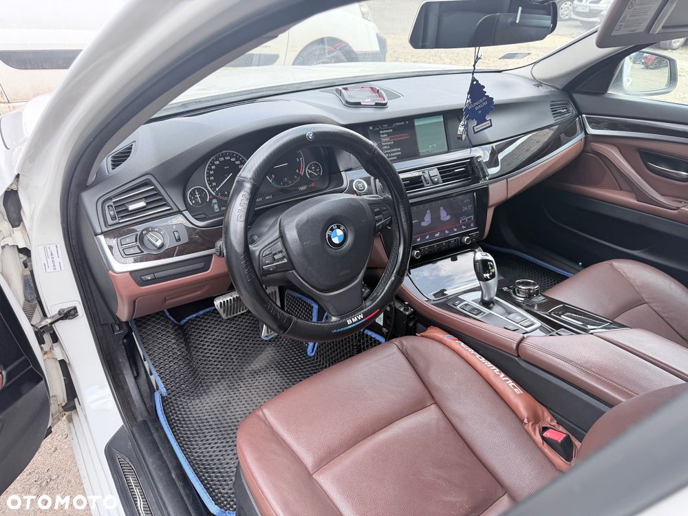 BMW Seria 5 520d Luxury Line - 14