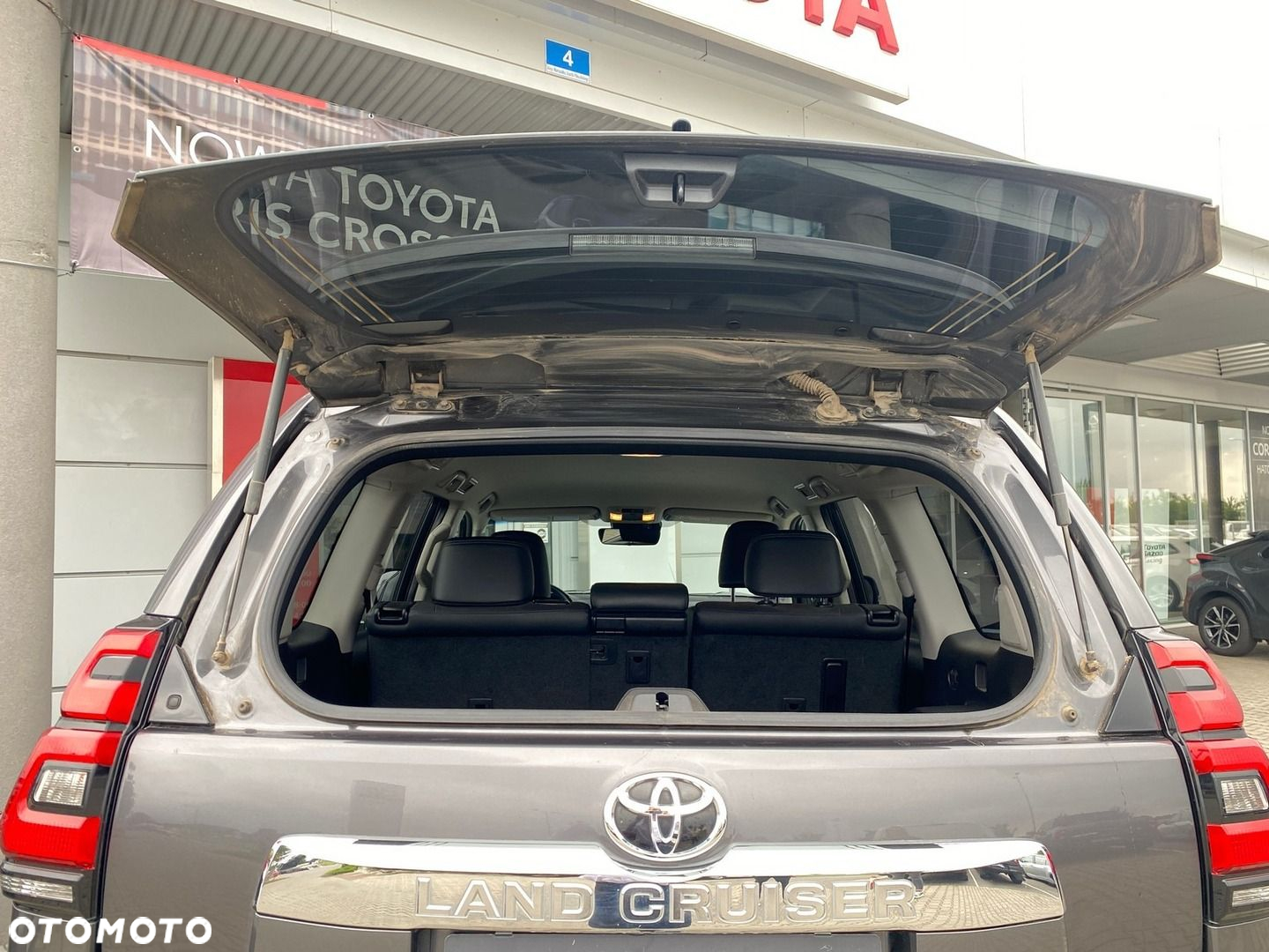 Toyota Land Cruiser LC 2.8 D-4D Invincible - 11