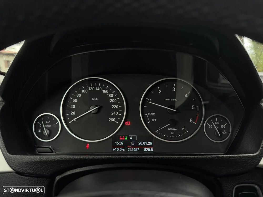 BMW 318 d Sport - 18