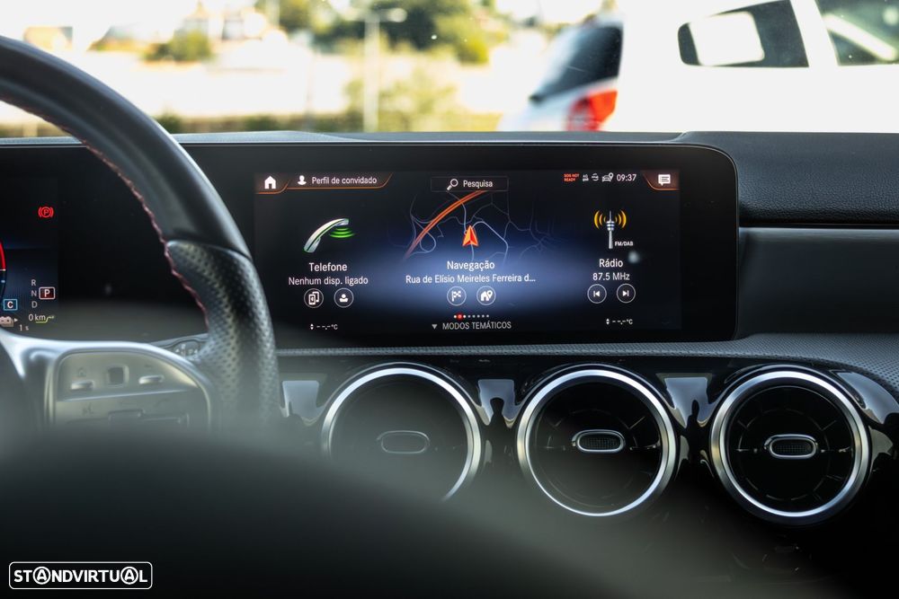 Mercedes-Benz A 250 e AMG Line - 19