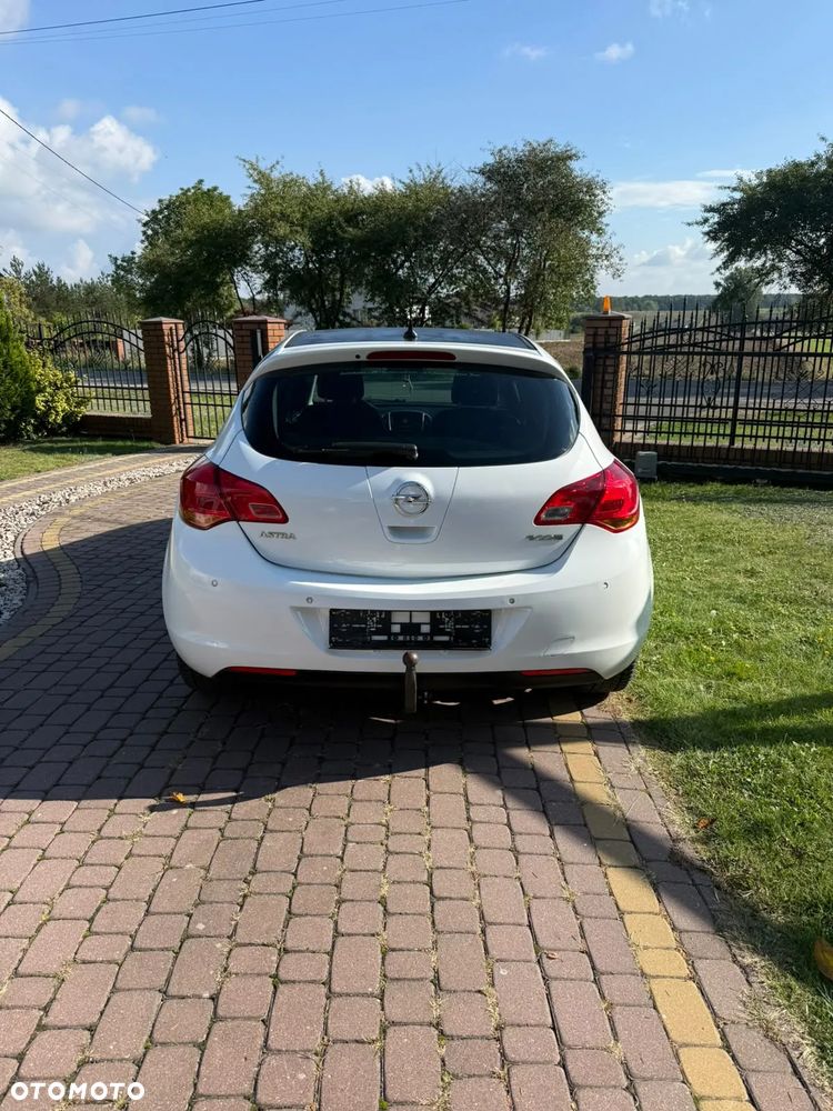 Opel Astra 1.4 150 Jahre - 5