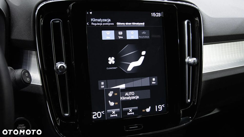 Volvo XC 40 T3 Momentum Pro - 22