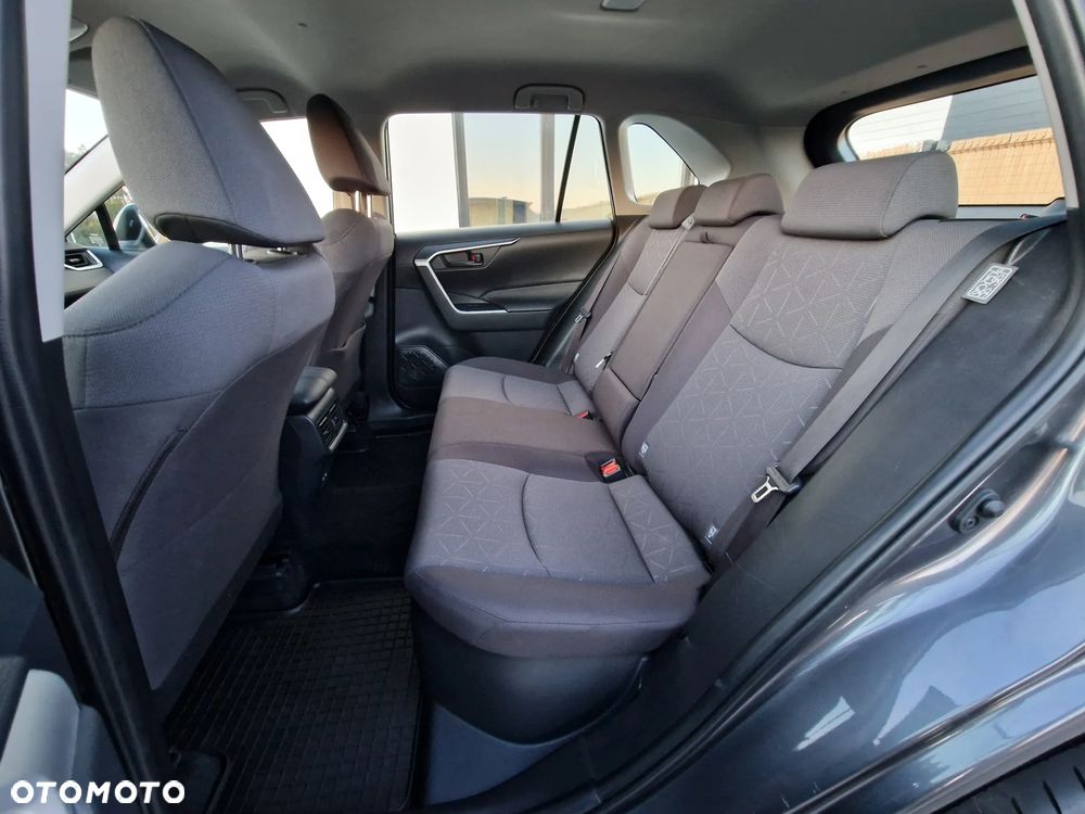 Toyota RAV4 - 7