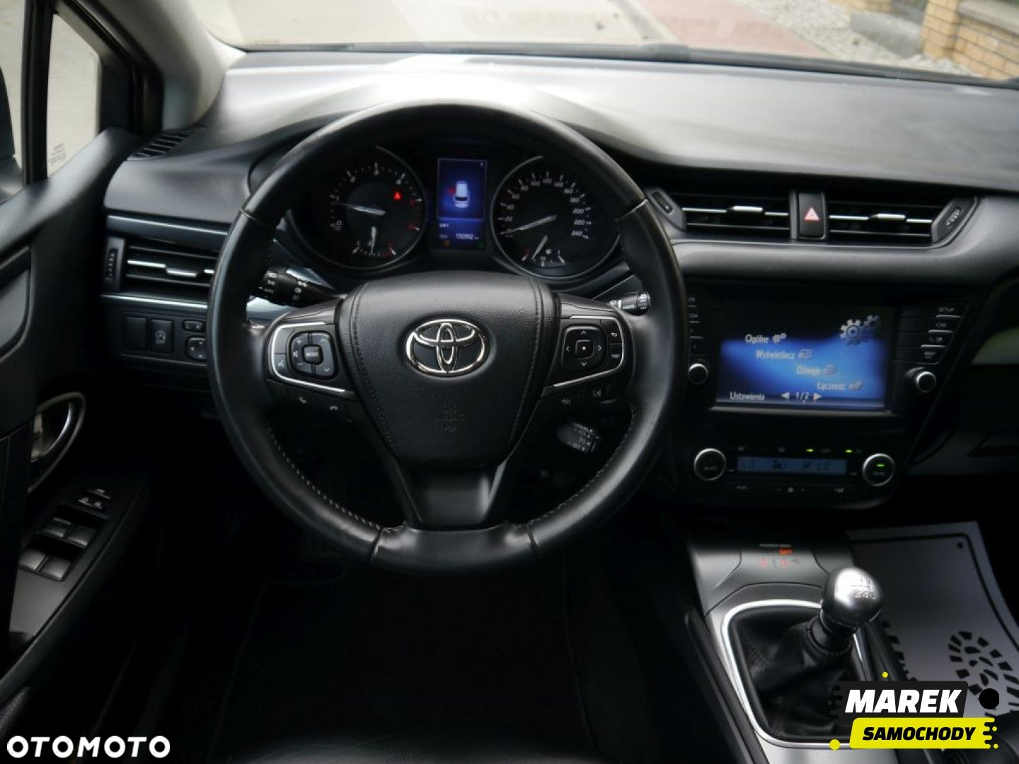 Toyota Avensis - 8