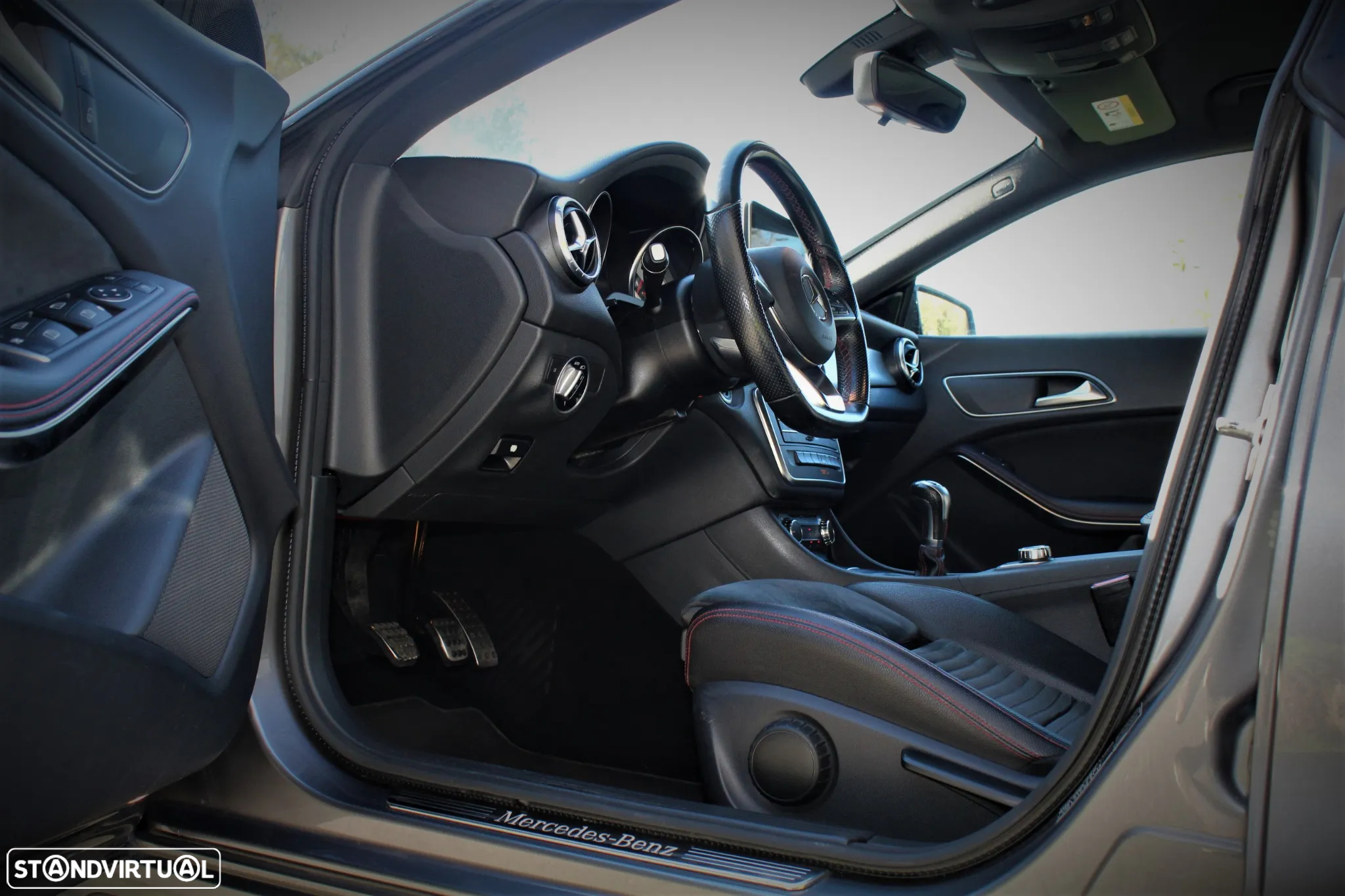 Mercedes-Benz CLA 180 d Shooting Brake AMG Line - 11