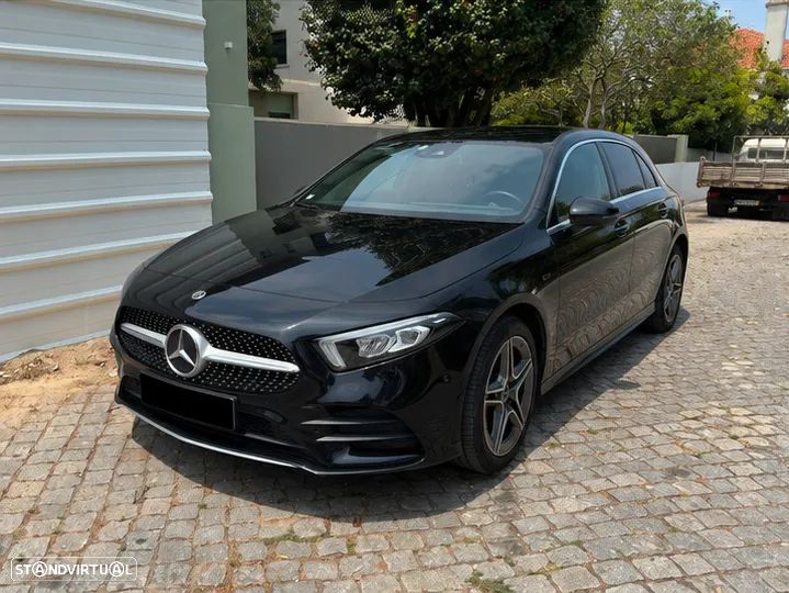 Mercedes-Benz A 250 e AMG Line - 1