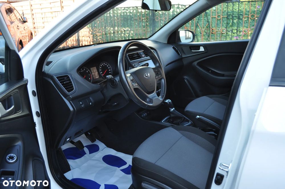 Hyundai i20 1.2 Select - 12