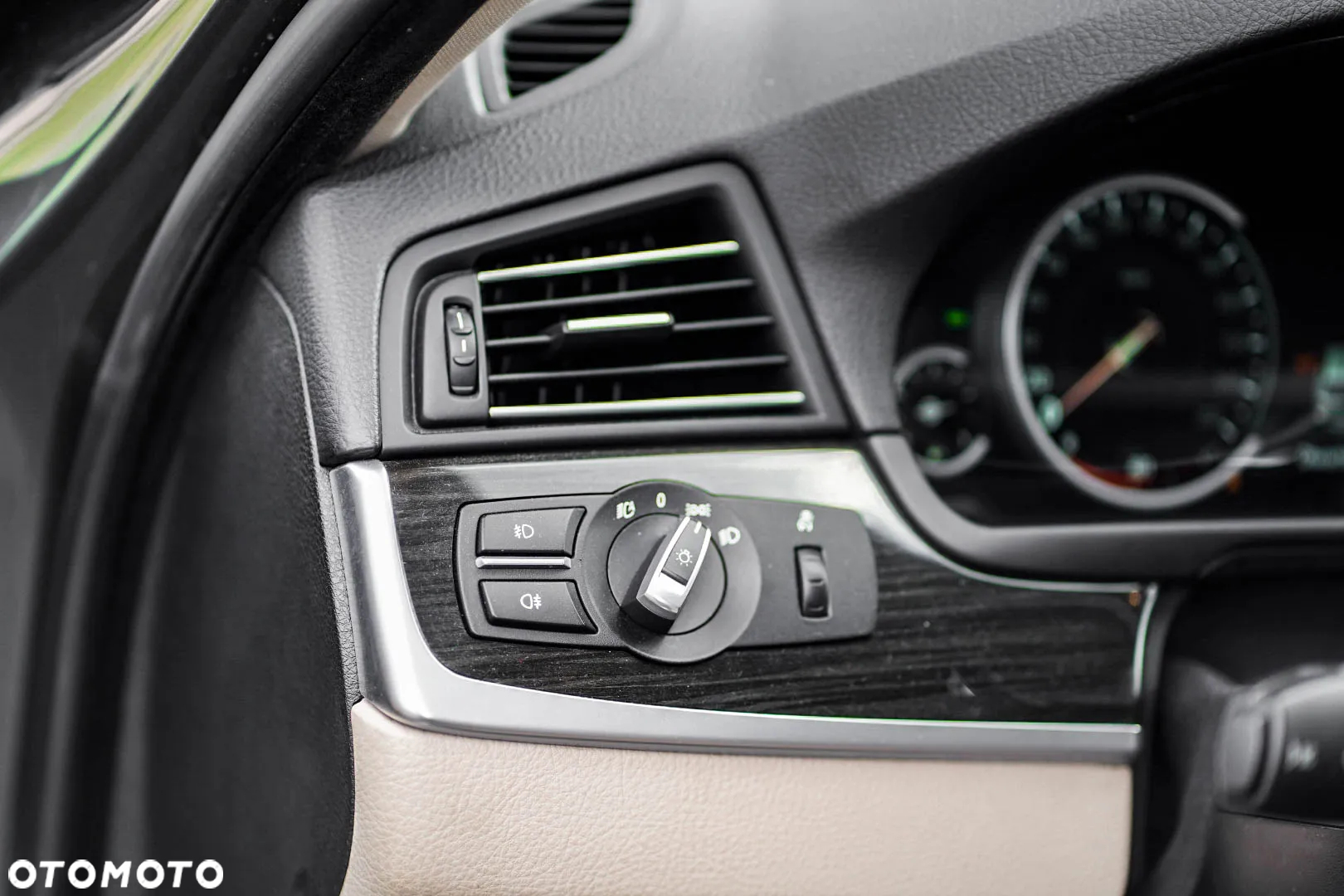 BMW Seria 5 535d xDrive - 16