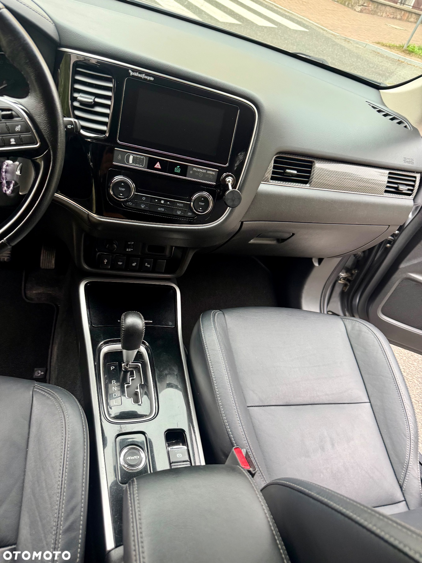 Mitsubishi Outlander - 13