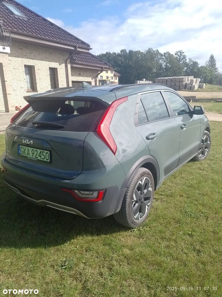 Kia Niro e-Niro 64kWh M - 3