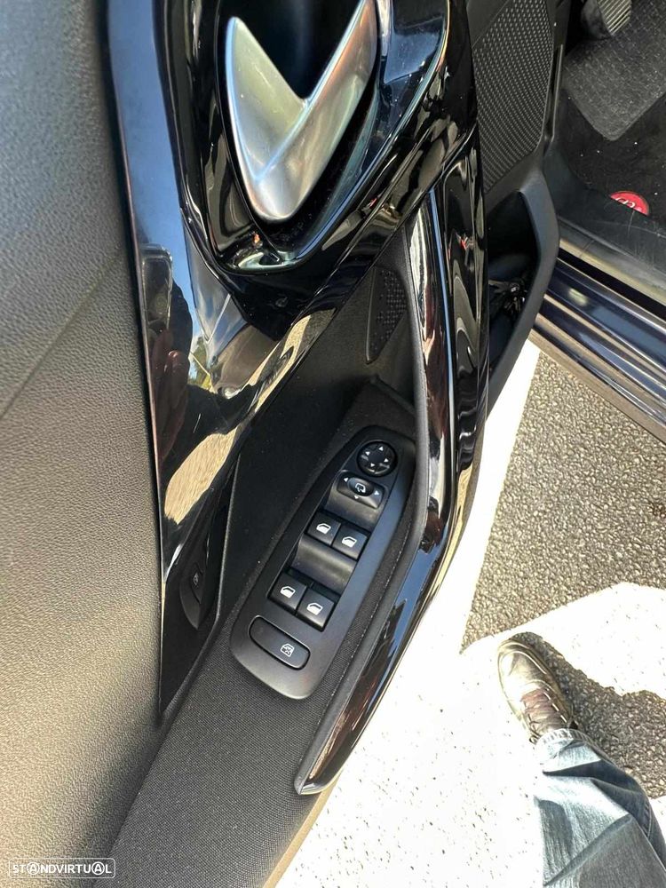 Peugeot 208 PureTech 82 Start & Stop Allure - 13