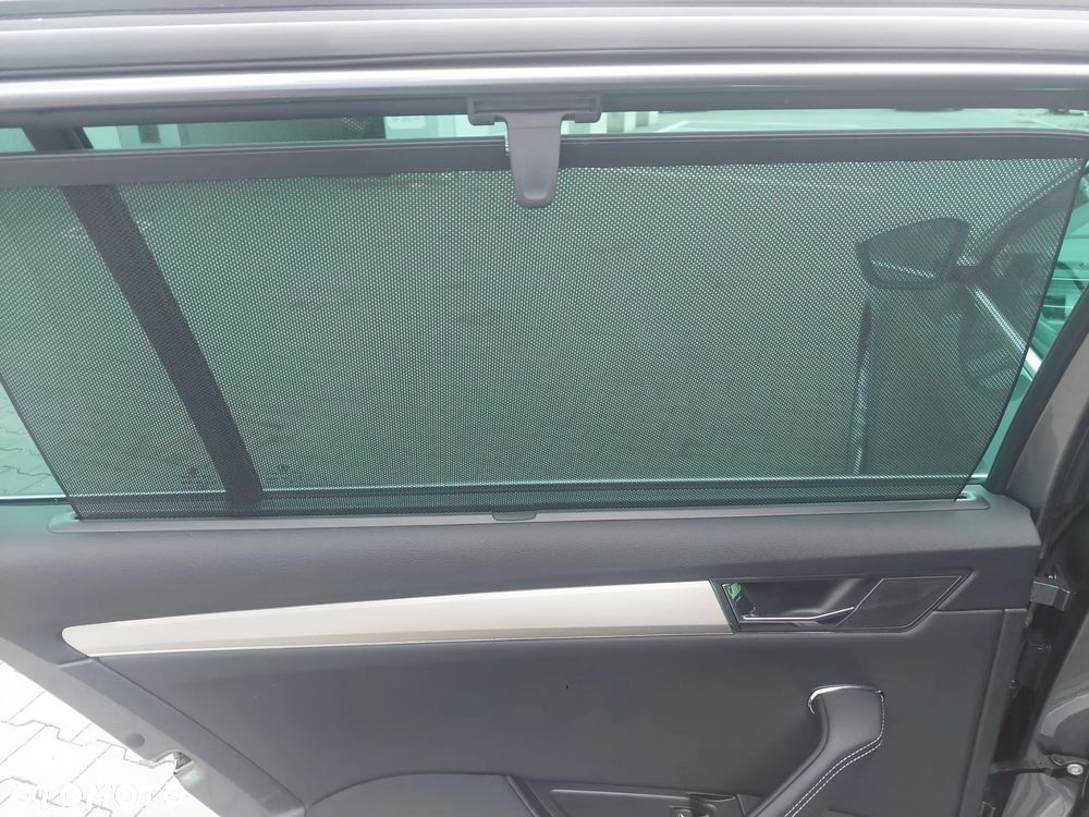 Skoda Superb 2.0 TDI DSG Style - 32