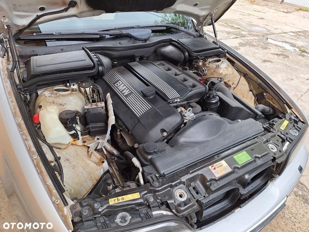 BMW Seria 5 - 32
