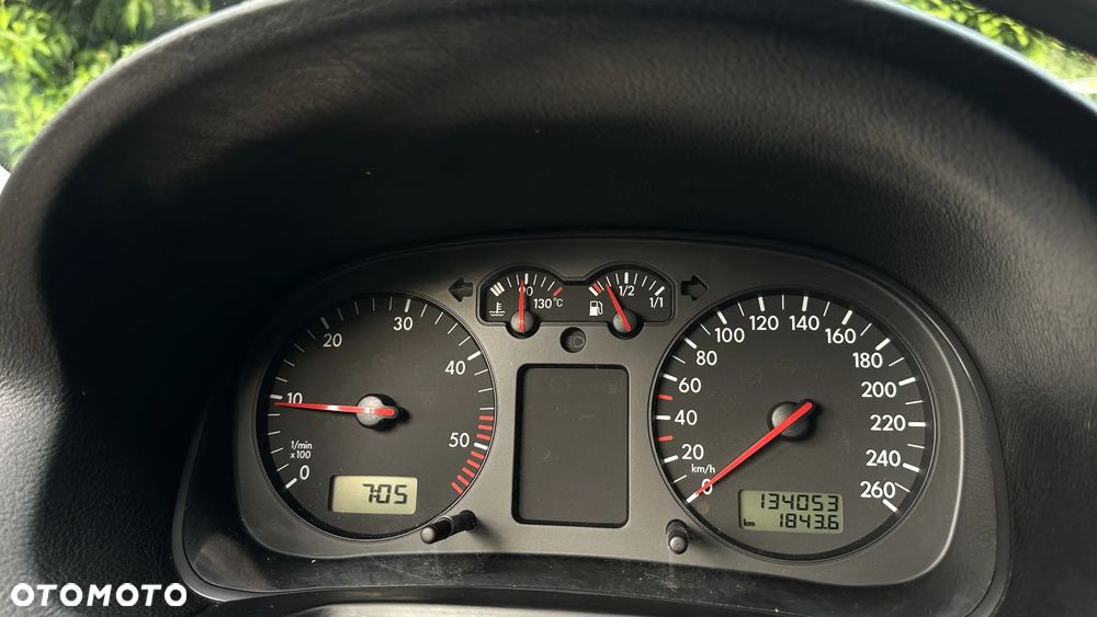 Volkswagen Golf - 9