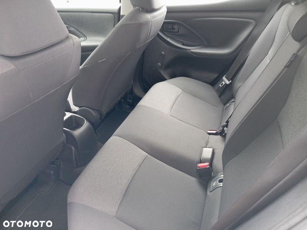 Toyota Yaris - 11