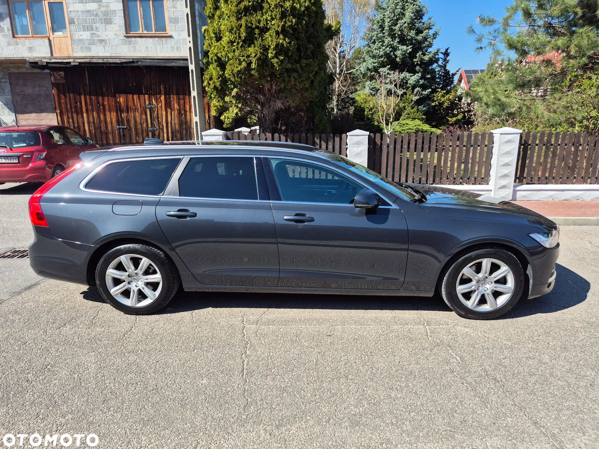 Volvo V90 D4 Geartronic Momentum Pro - 33
