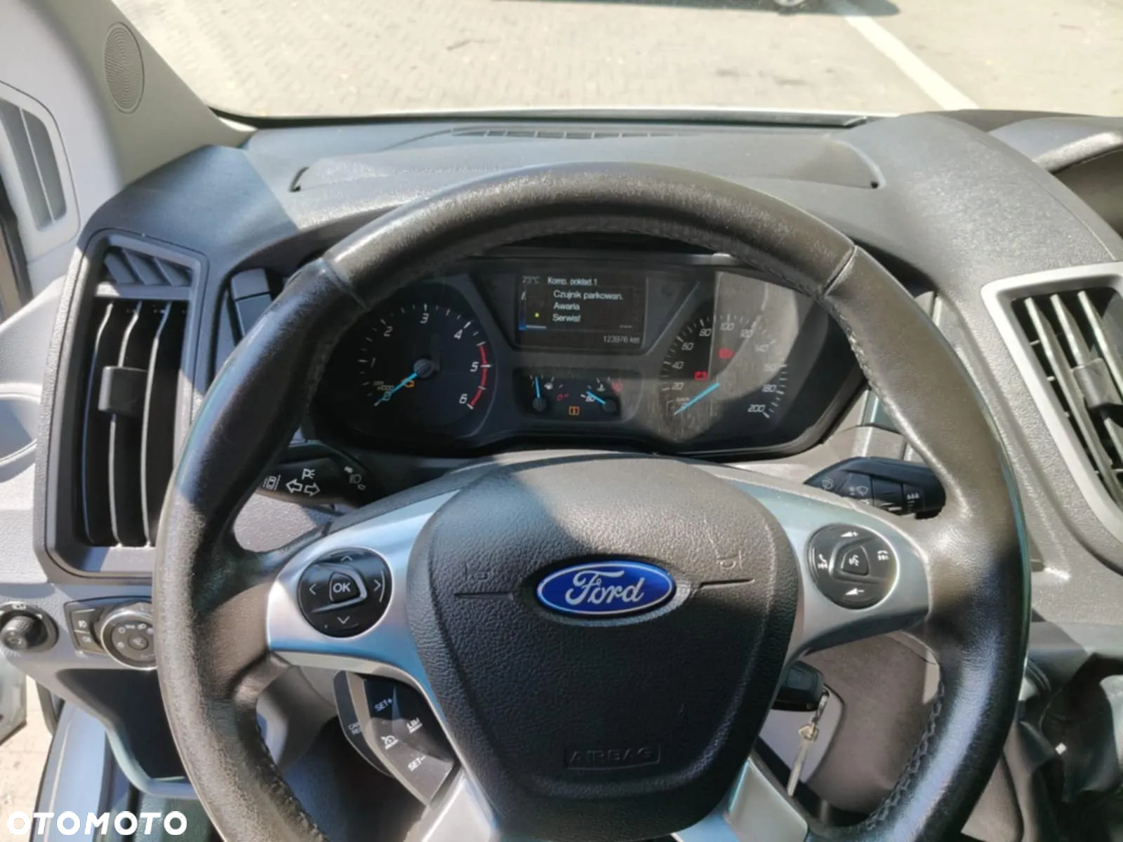 Ford Transit - 12