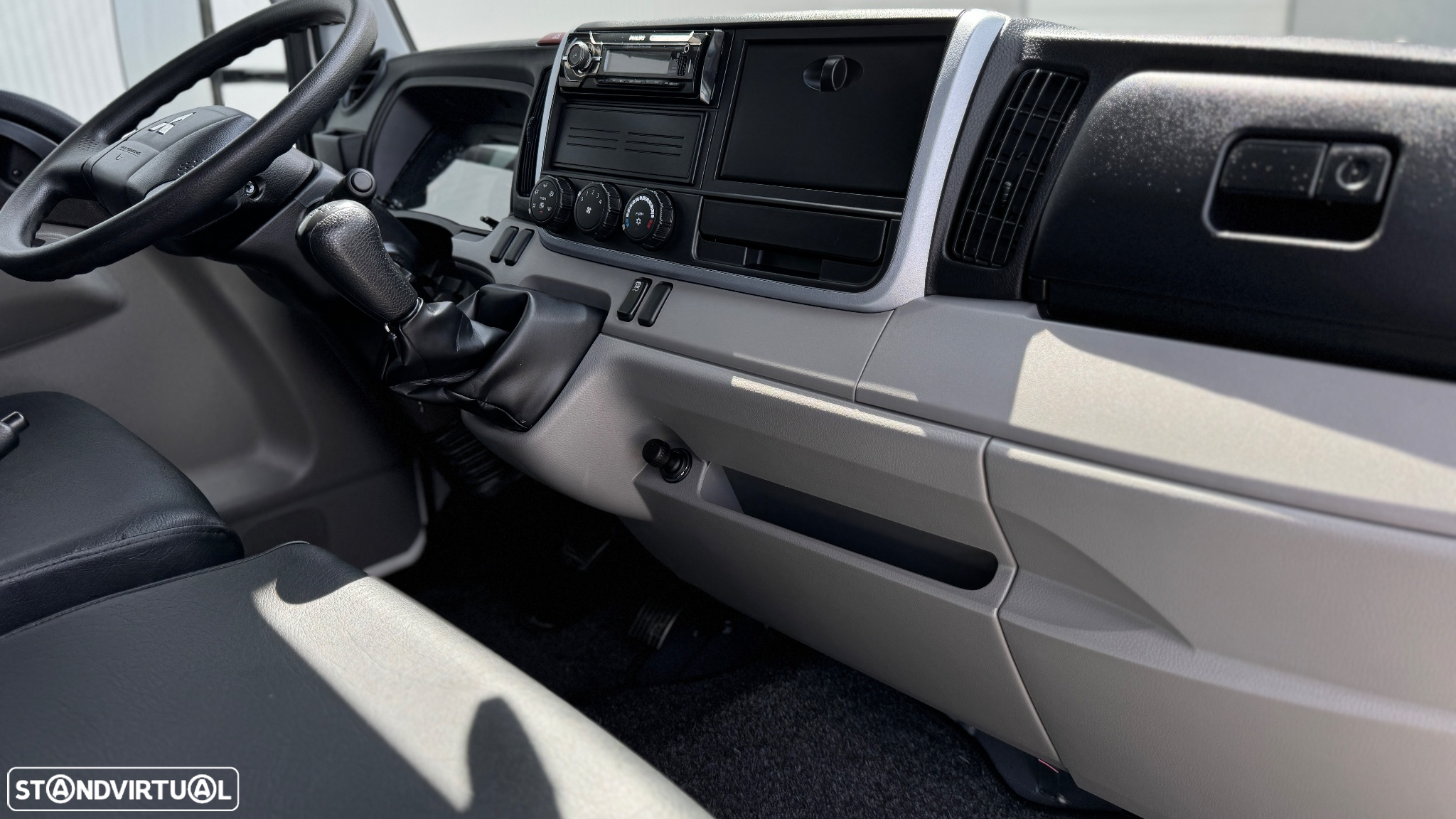 Mitsubishi Canter 3S15 Novo Modelo - 27