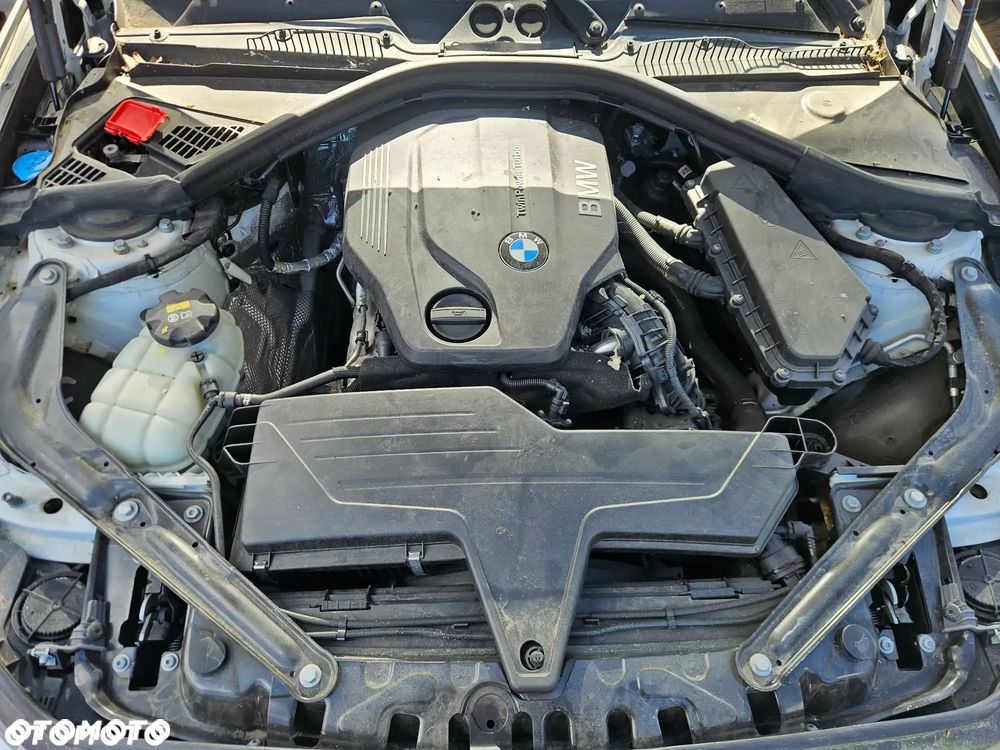 BMW Seria 2 218d Sport Line - 12