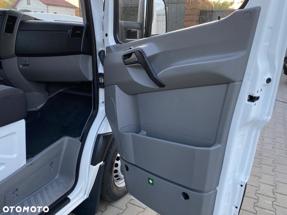 Mercedes-Benz Sprinter - 24