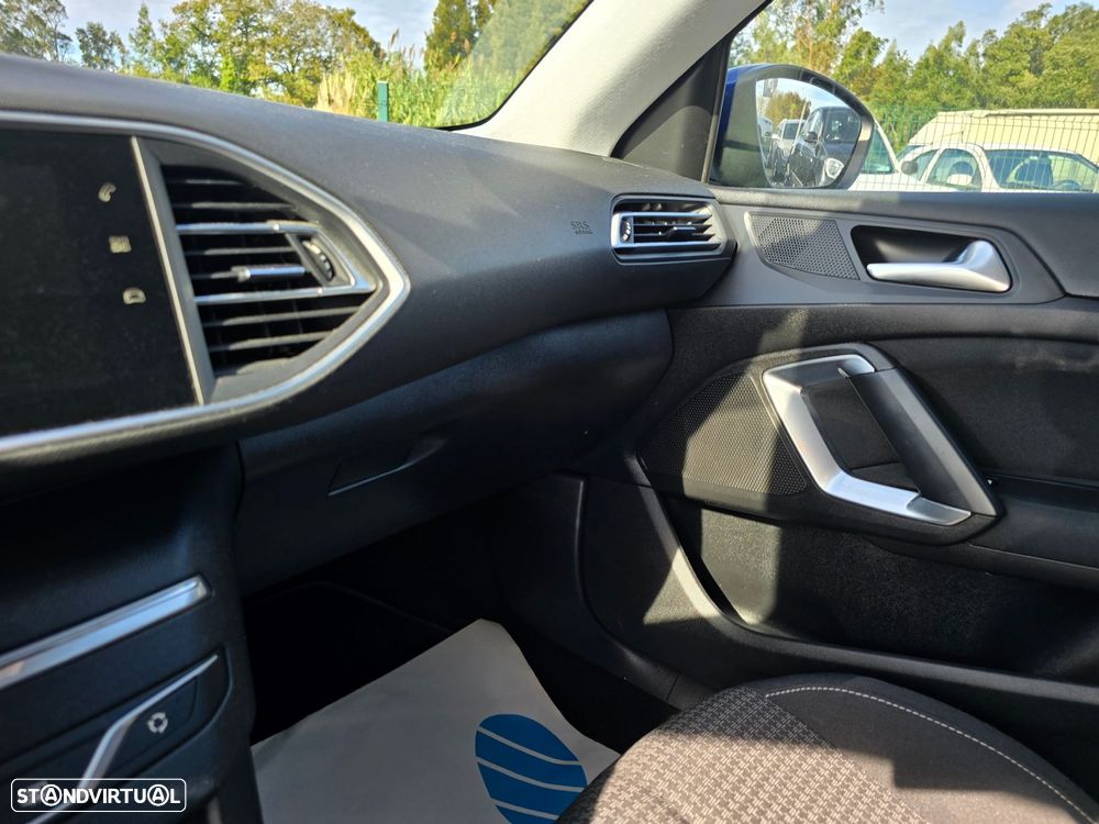 Peugeot 308 1.5 BlueHDi Active Pack - 27