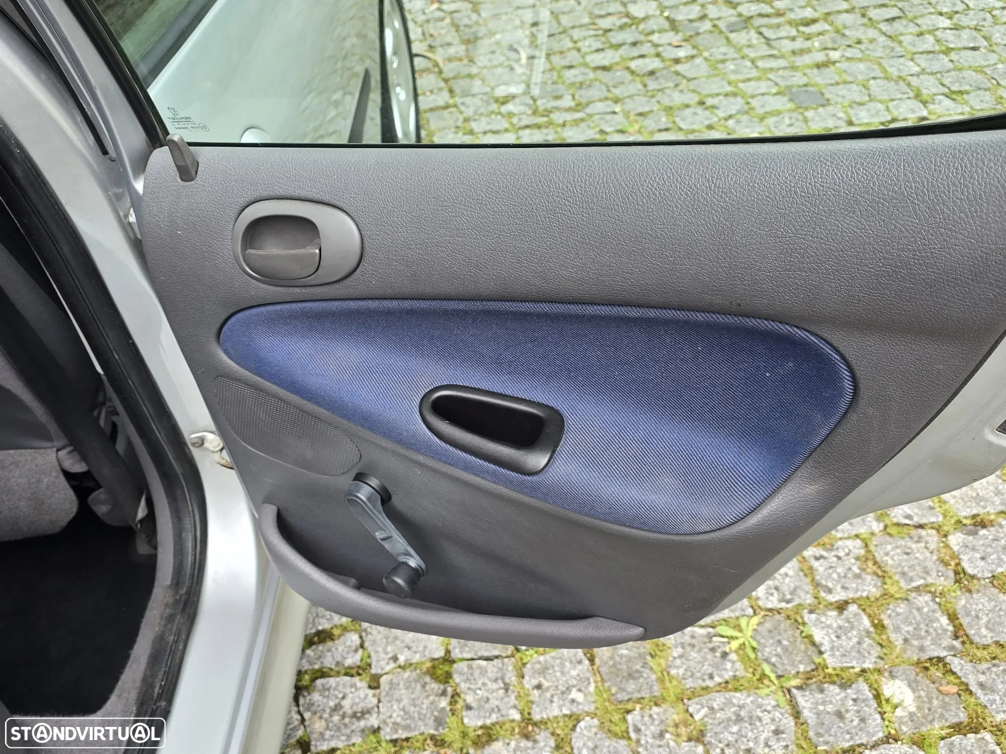 Peugeot 206 1.1 Color Line - 3