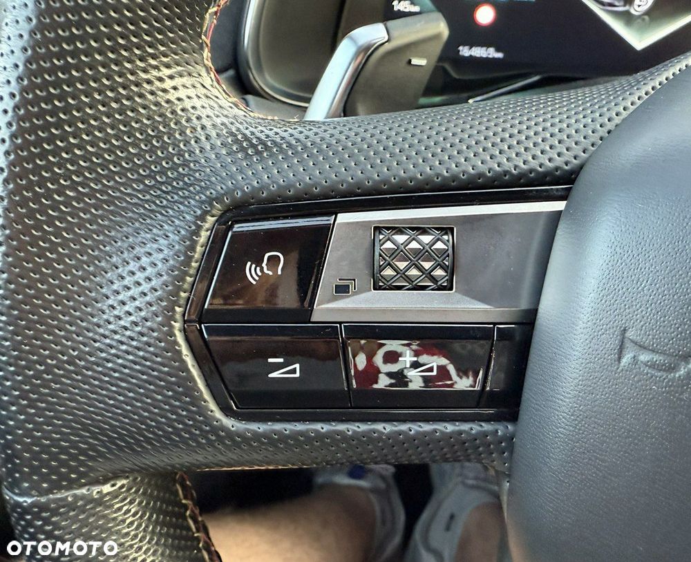 DS Automobiles DS 7 Crossback - 32