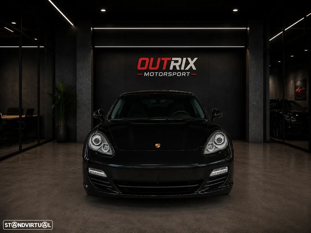 Porsche Panamera 3.0 V6 - 4