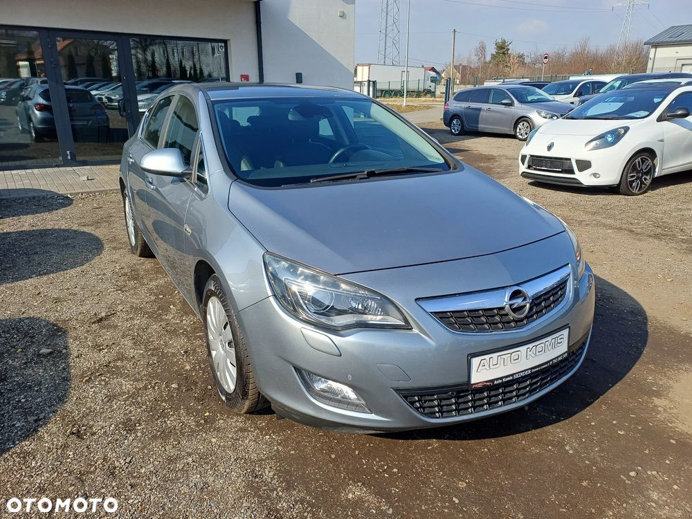 Opel Astra 1.4 Turbo Cosmo - 9