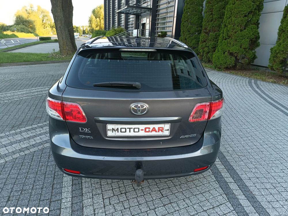 Toyota Avensis 1.6 Life - 5