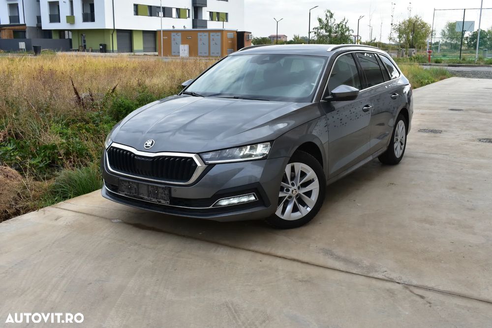 Skoda Octavia 2023 photo 2