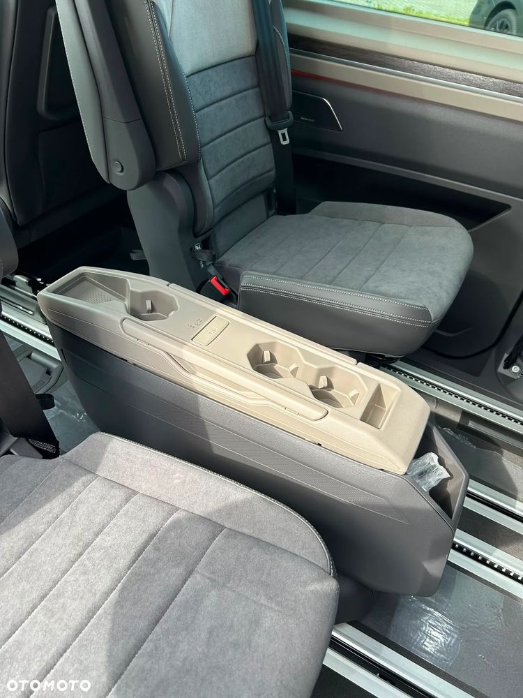 Volkswagen Multivan 2.0 TDI L2 Style DSG - 21