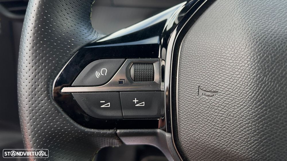 Peugeot e-208 50 kWh GT - 9